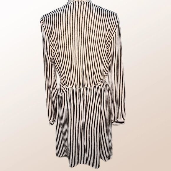 H&M -1010 vertical striped faux wrap long sleeve dress black white Medium - Picture 3 of 4